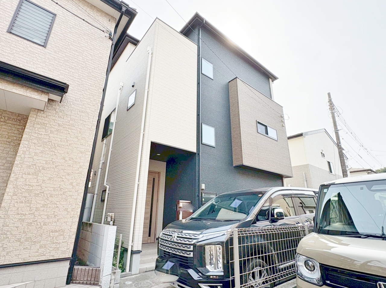 2階に設けたLDKは19帖超のバルコニーに面した広々空間です。