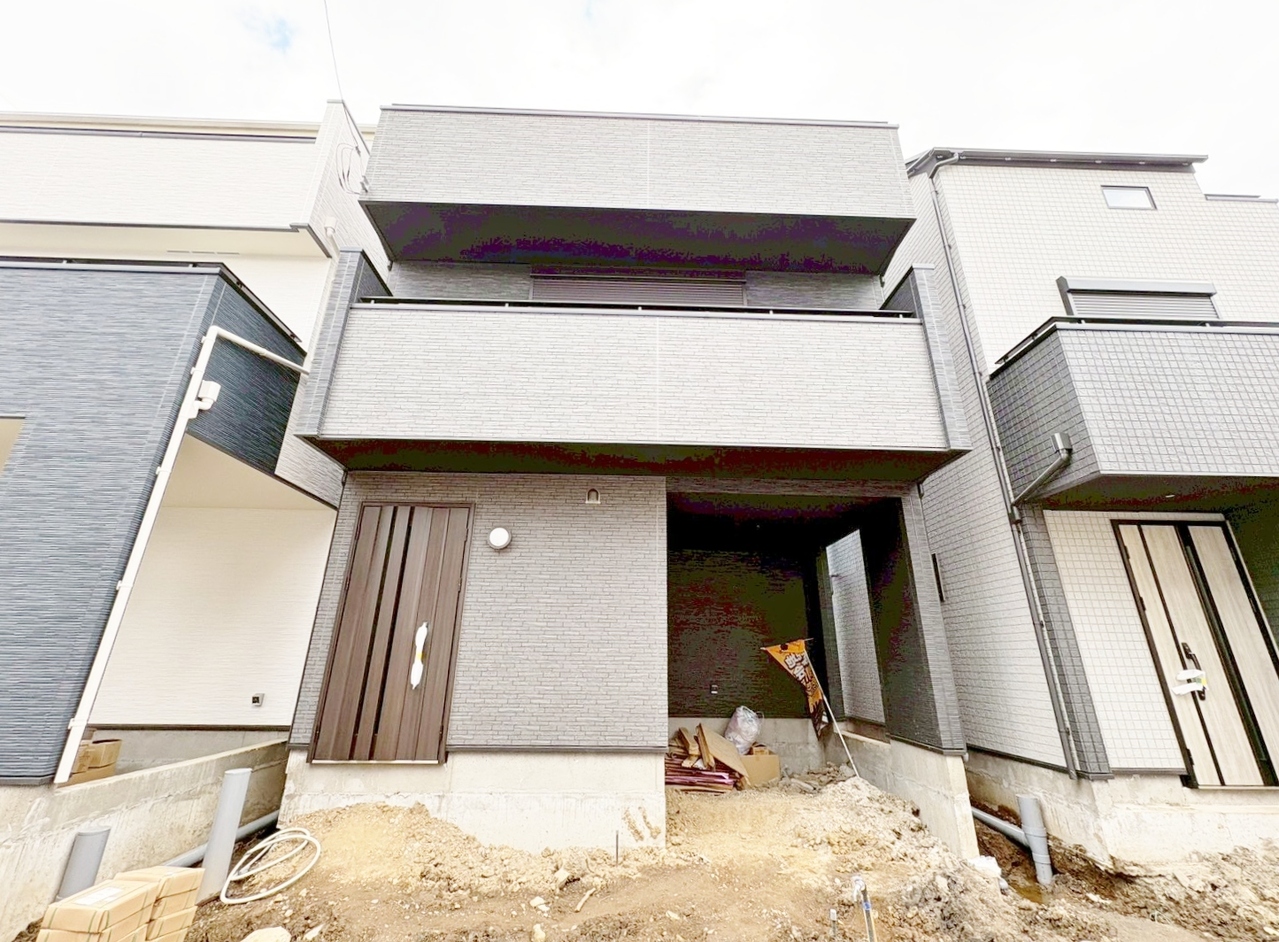 中央が当物件。東川口駅徒歩14分の立地。(令和8年4月 撮影)