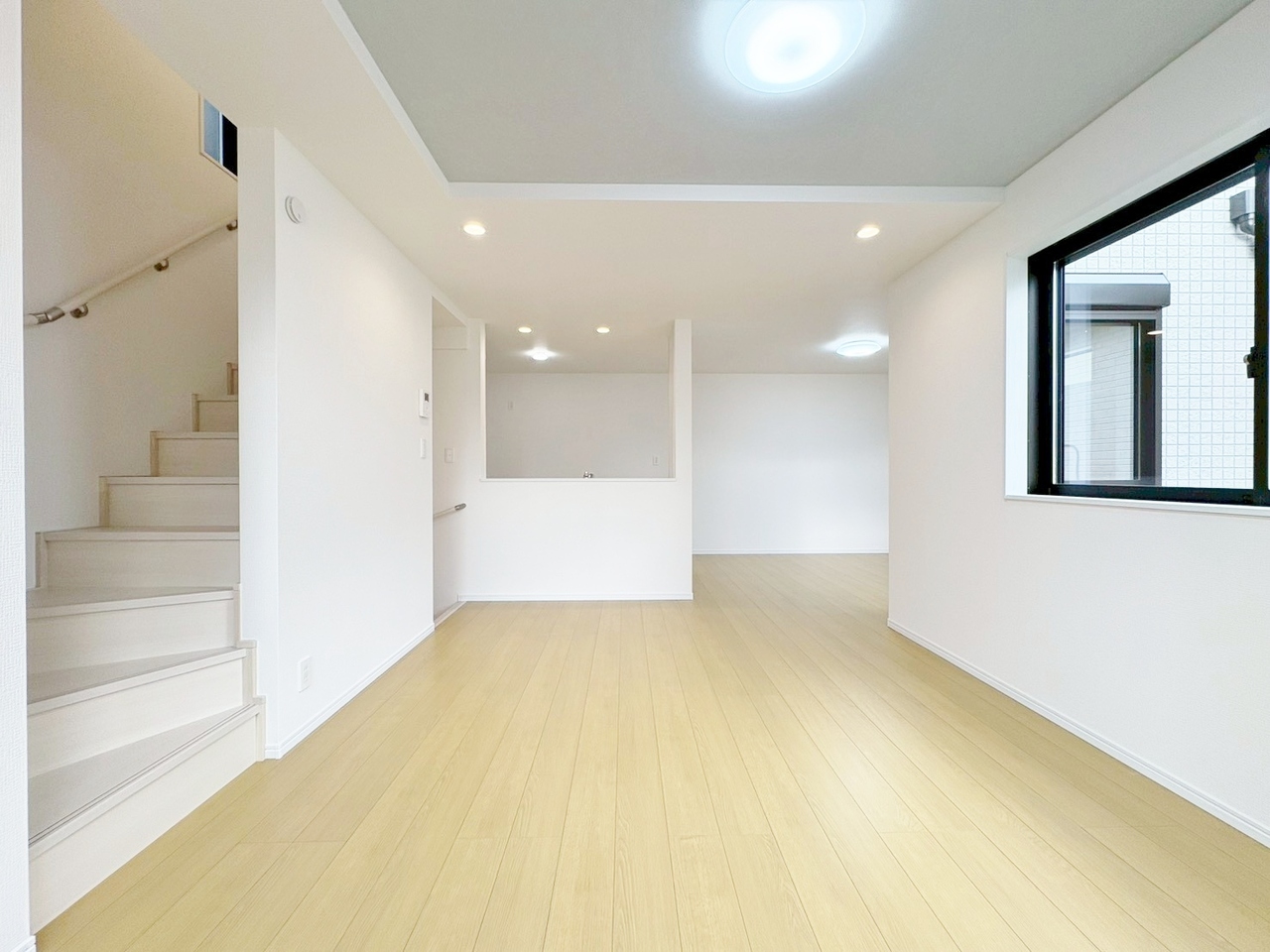 ご家族が自然と集まる空間を設計から実現しました。