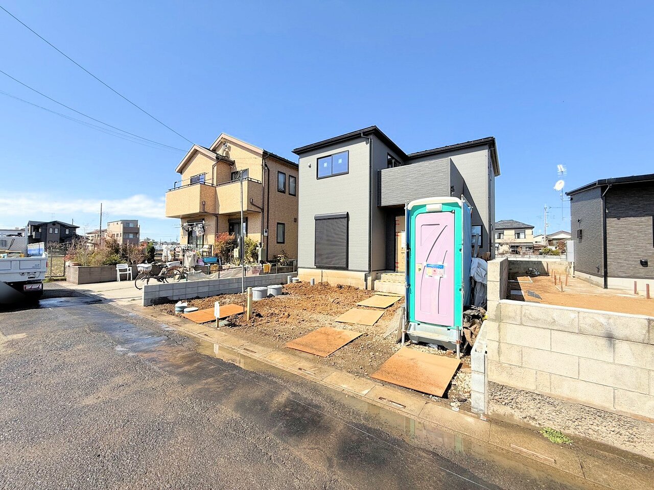 まとめ買いも安心な大容量のパントリー付き。(令和8年3月 撮影)