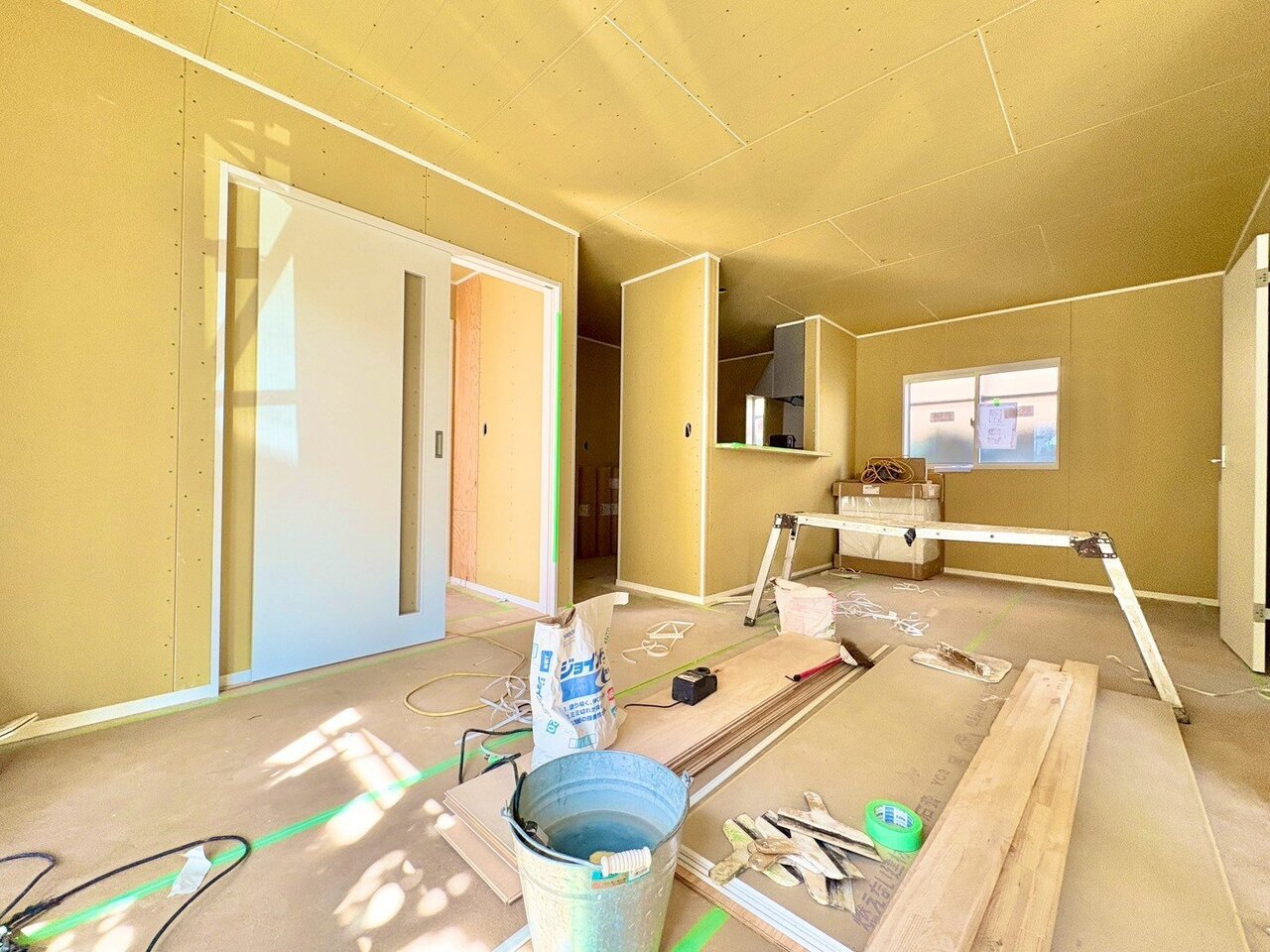 リビングスルー階段は、家族の自然なコミュニケーションが増加します。(令和8年4月 撮影)