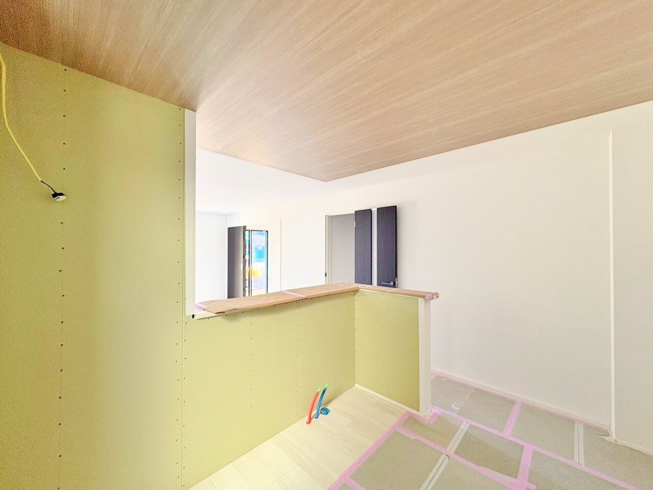 材料を並べたり盛り付けたり、作業しやすい広さを確保しました。(令和8年4月 撮影)