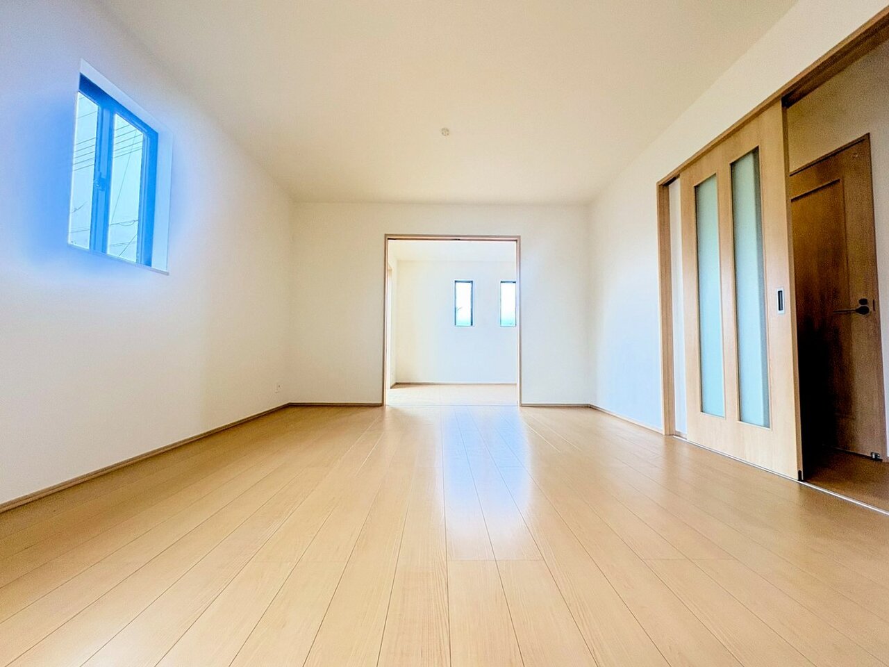 明るく開放的な空間が広がる、キッチン・ダイニング・リビング。