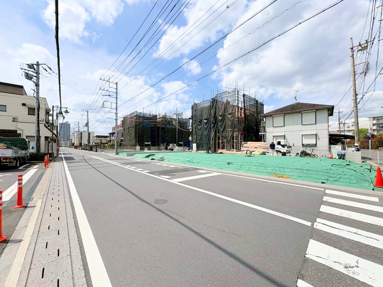 小学校まで徒歩5分でお子様の通学も安心です。(令和8年4月 撮影)