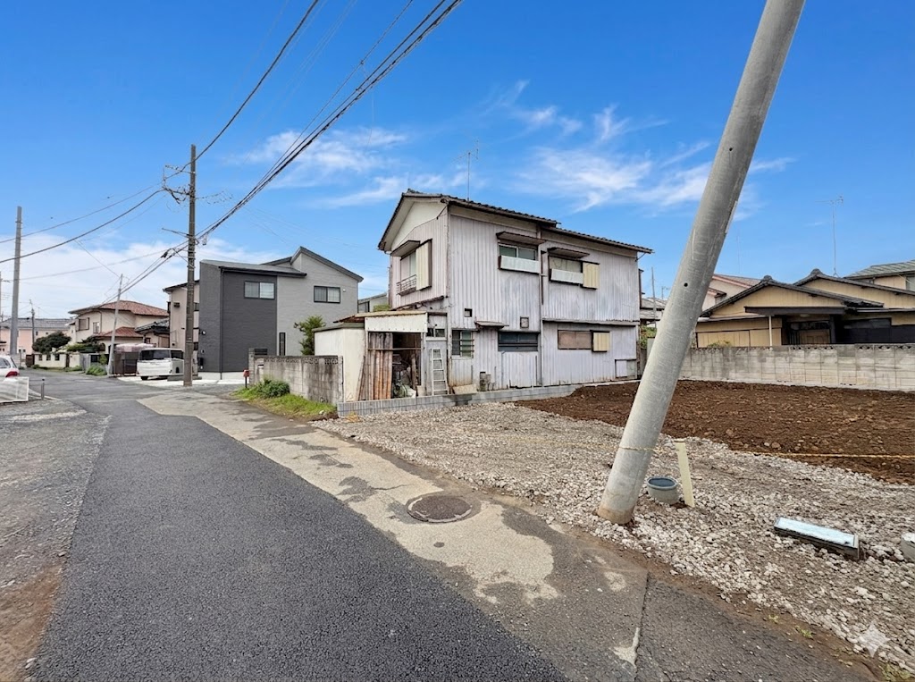 太陽光パネル・地震に強い制震ダンパー標準装備です。(令和8年4月 撮影)