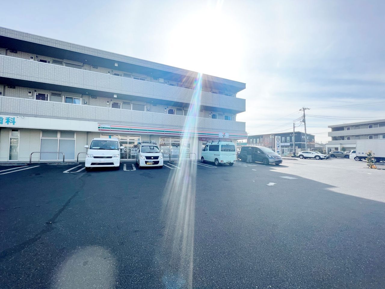 セブンイレブン川口安行藤八店まで約700m