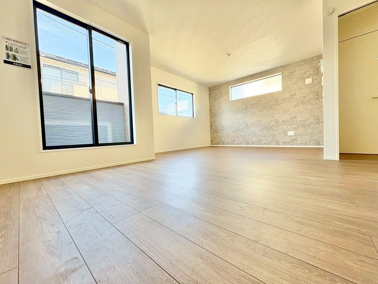 アクセントクロスはお気に入りの家具も引き立たせてくれます。