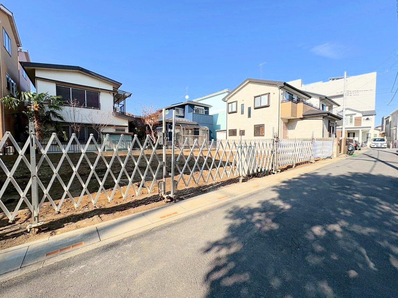 小・中学校まで徒歩10分でお子様の通学も安心です。(令和8年4月 撮影)