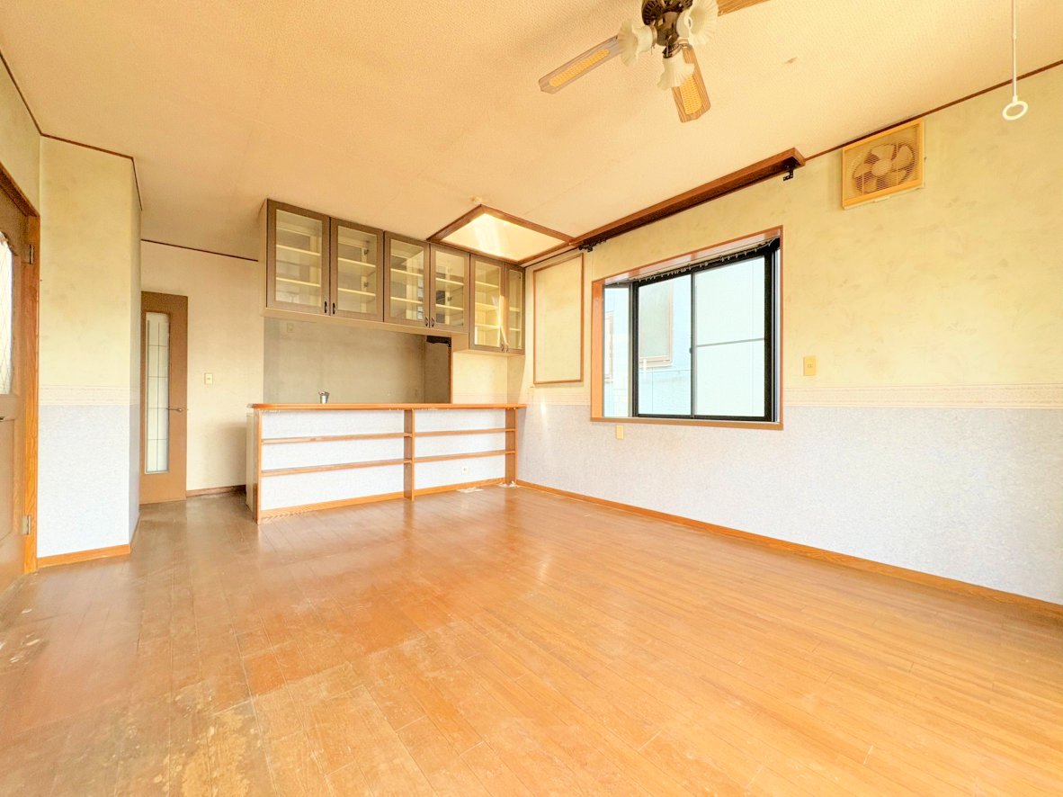 リビングを2階にすることで、通風・採光にも優れ、心地よい光と風があふれています。(令和8年4月 撮影)