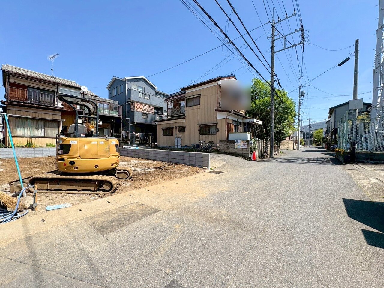 二部屋から行き来できる続きワイドバルコニーを配置しています。(令和8年4月 撮影)