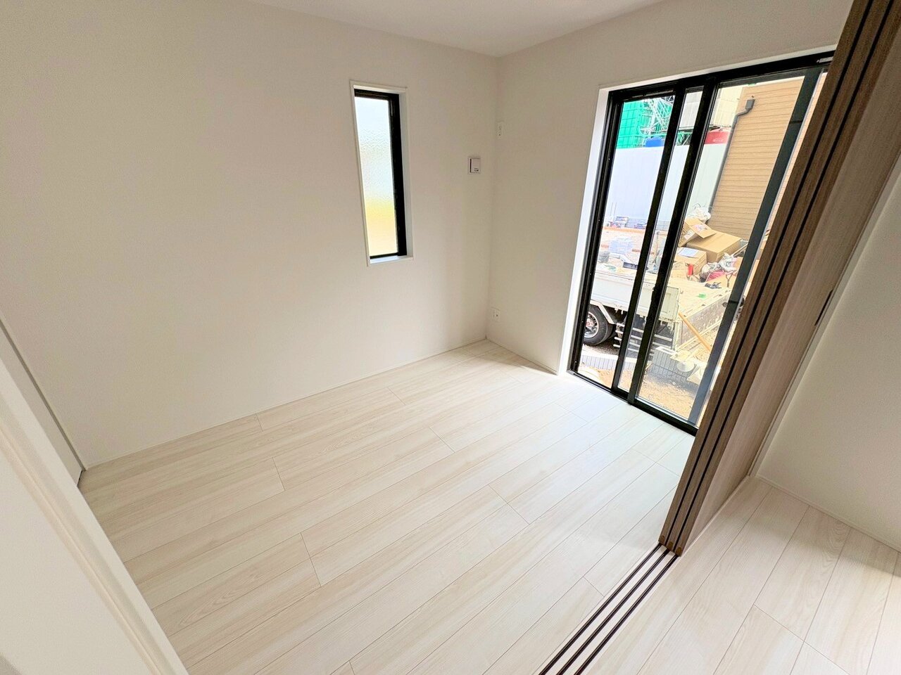 続き間の洋室はゲストルームとしても活躍します。