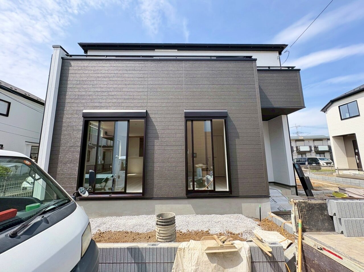 ゆとりの敷地43坪の4LDK。この街ならではの美しい風景の物語が室内に展開します。(令和8年4月 撮影)