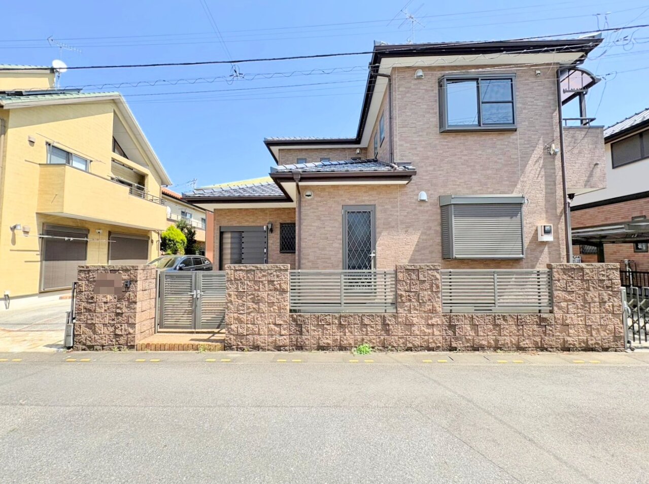 敷地面積は36坪超、堂々とした佇まいの３ＳＬＤＫです。