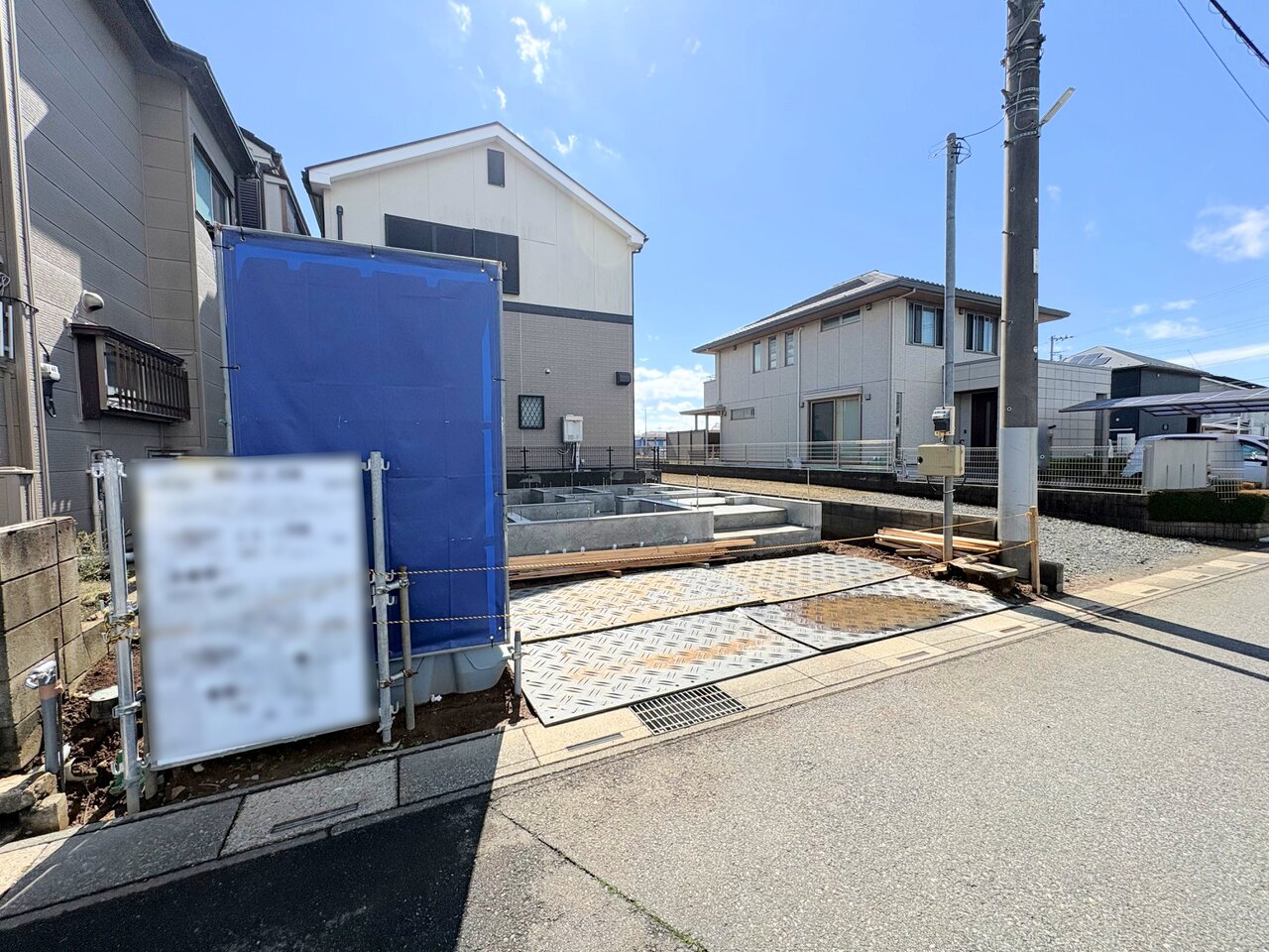 採光通風を確保した心地よいリビング空間を2階に設けました。(令和8年4月 撮影)