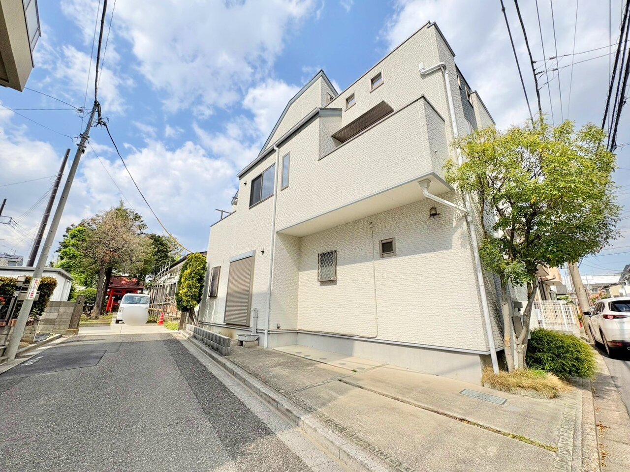 ２階は全居室６帖以上、各お部屋にしっかりと収納スペースを設けてあります。