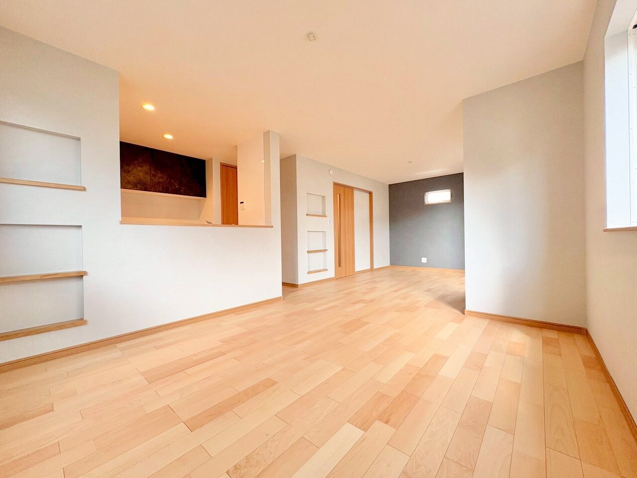 ＬＤＫを２階に配置することにより、心地良い光と風があふれます