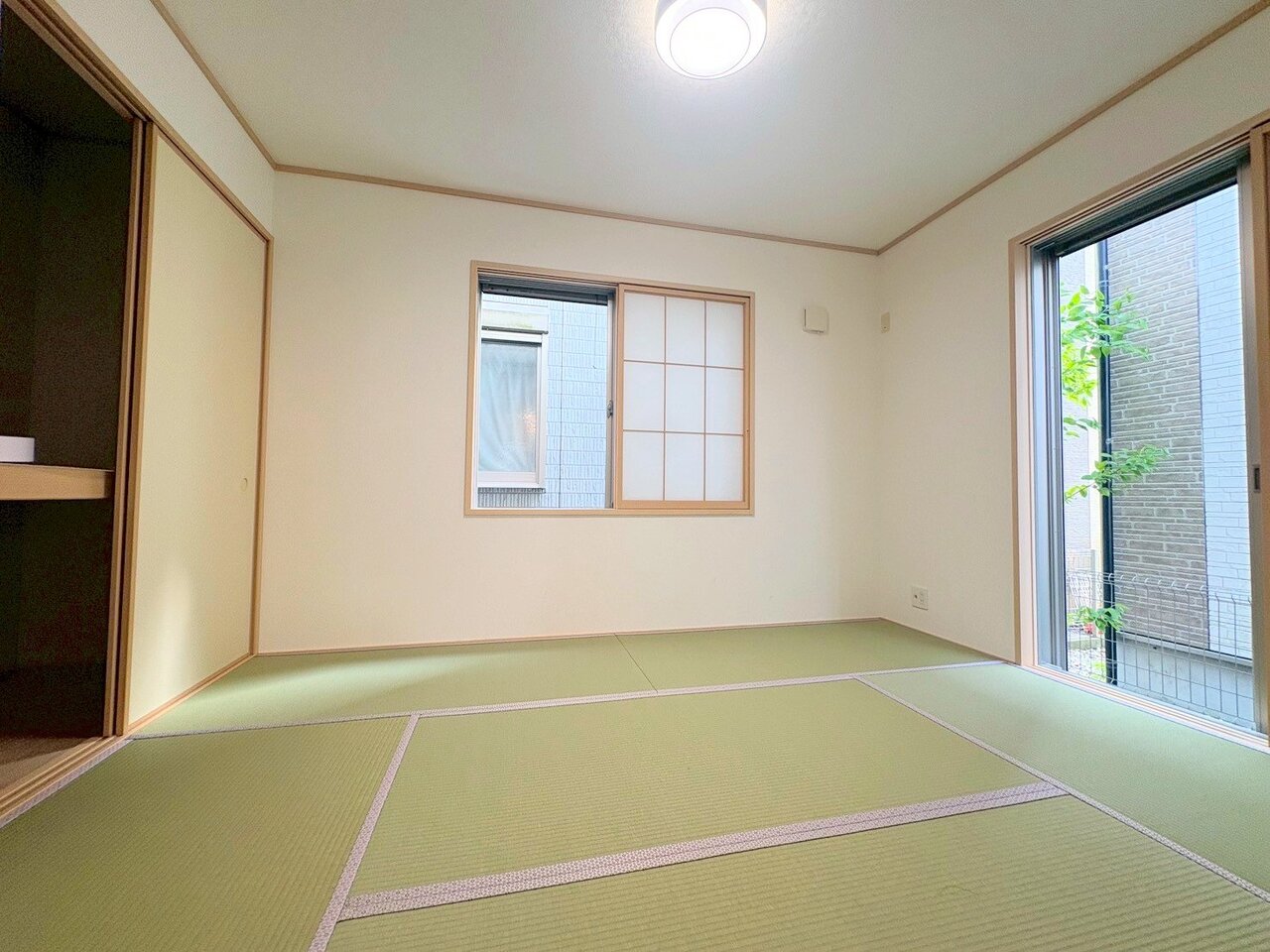 ゆったりと畳の上で過ごしたいものです。