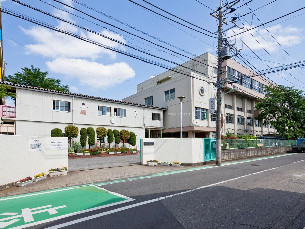 前川東小学校まで約800m