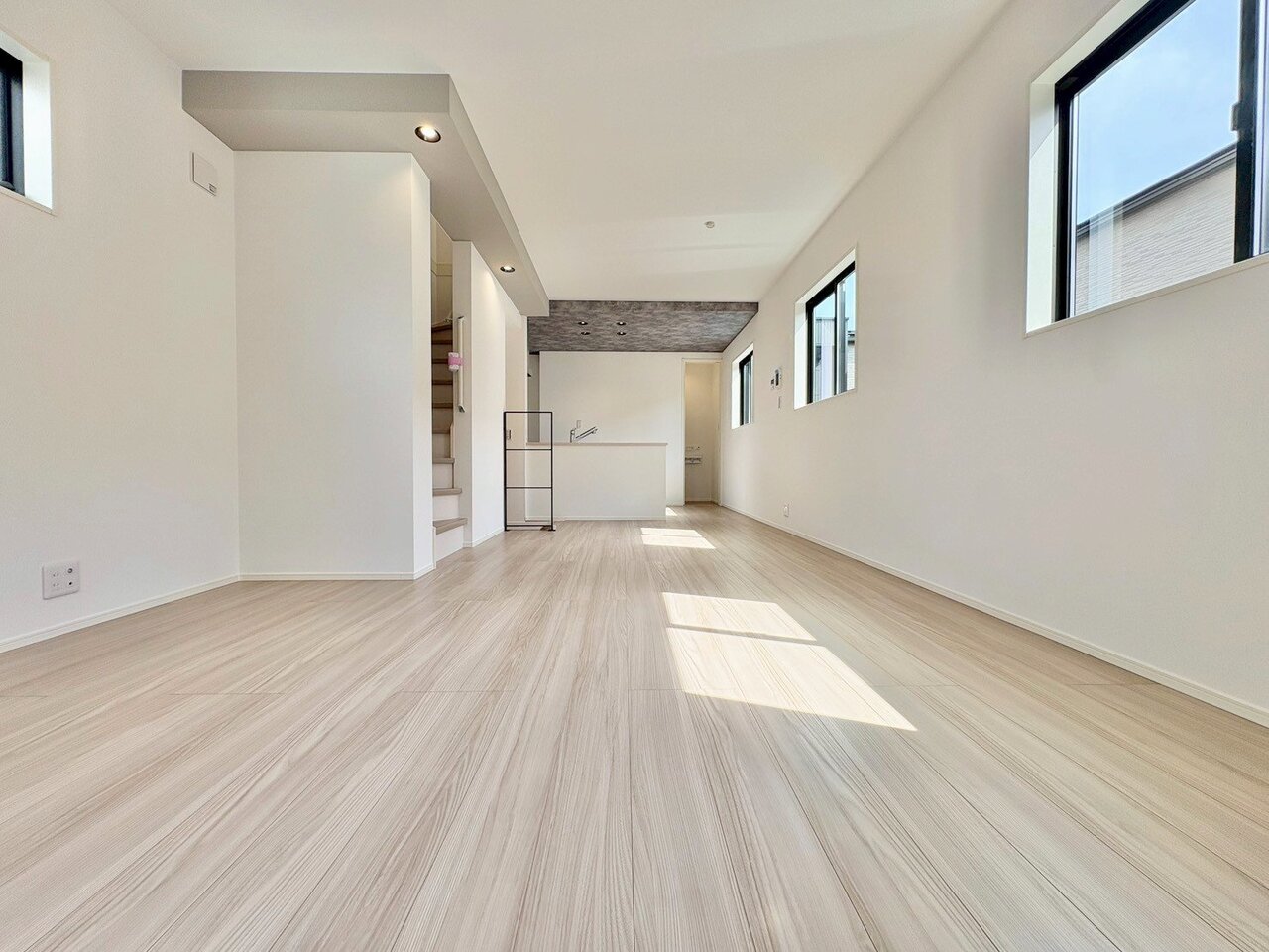 穏やかな風と陽光を導き、プライバシーに配慮した設計プラン。