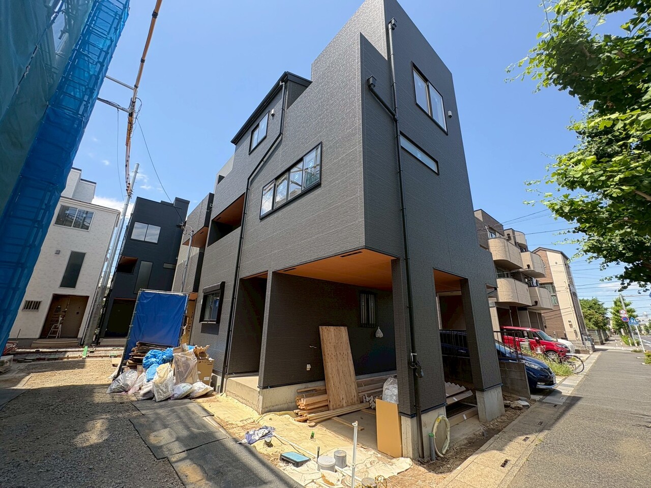 小・中学校まで徒歩6分以内でお子様の通学も安心です。(令和8年5月 撮影)