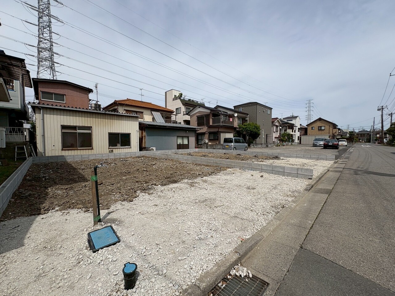 ２階に設けたＬＤＫは空間を明るく照らすことのできるバルコニーに面した間取り。(令和8年4月 撮影)