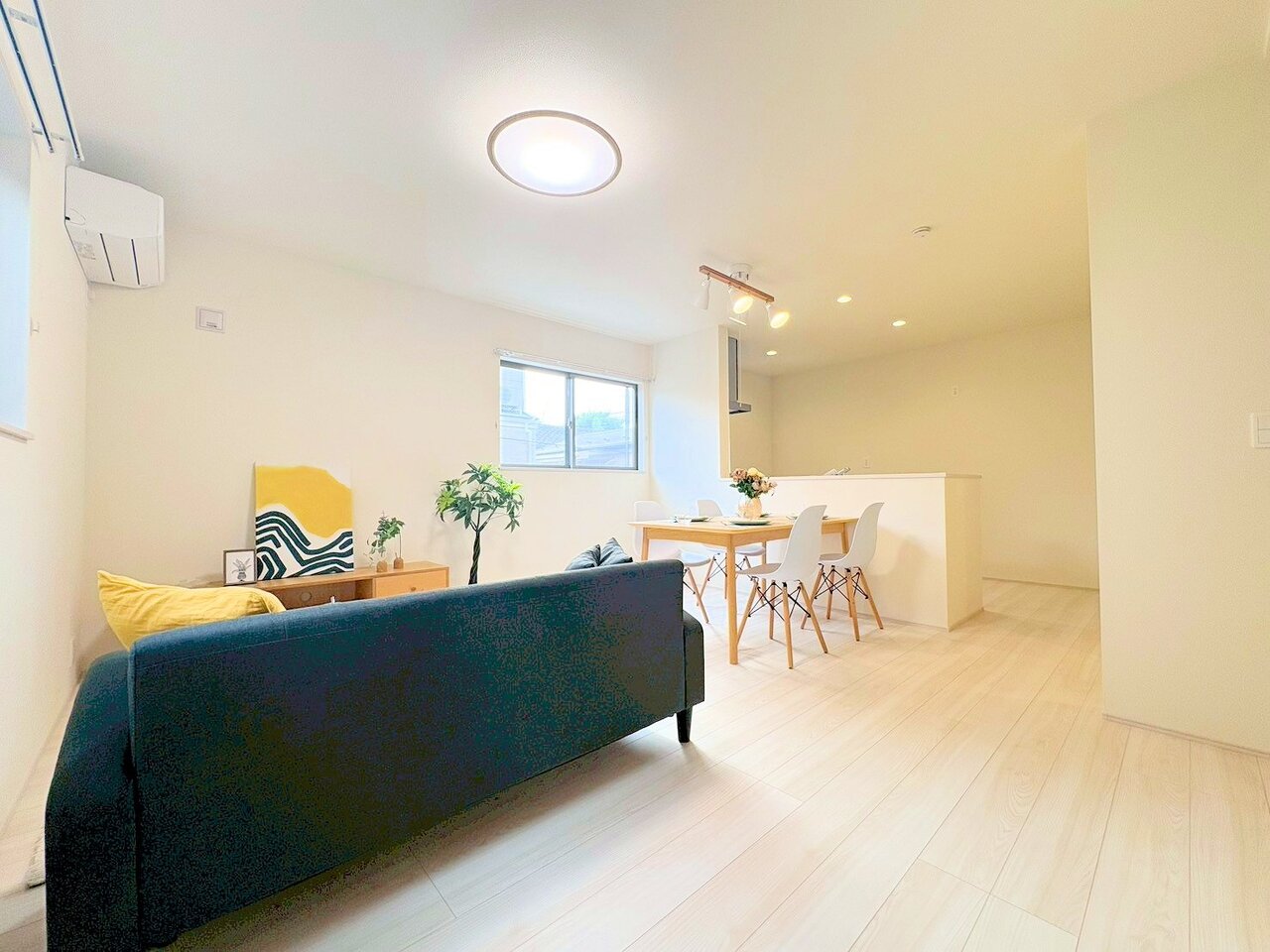 くつろぐ方とお料理をされる方の一体感を重視した対面式キッチンを採用。