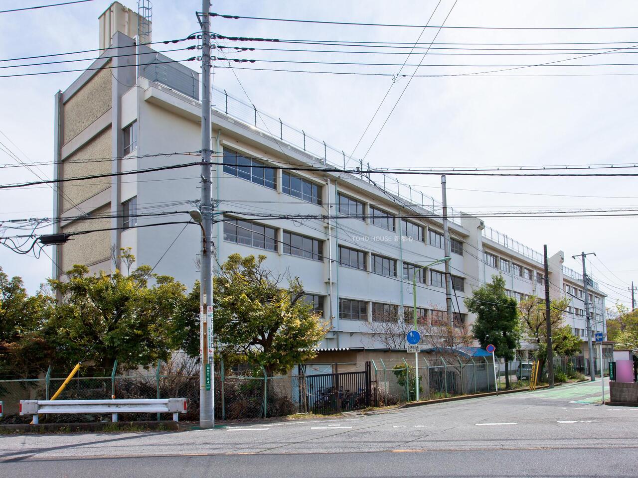 柳崎小学校まで約300m