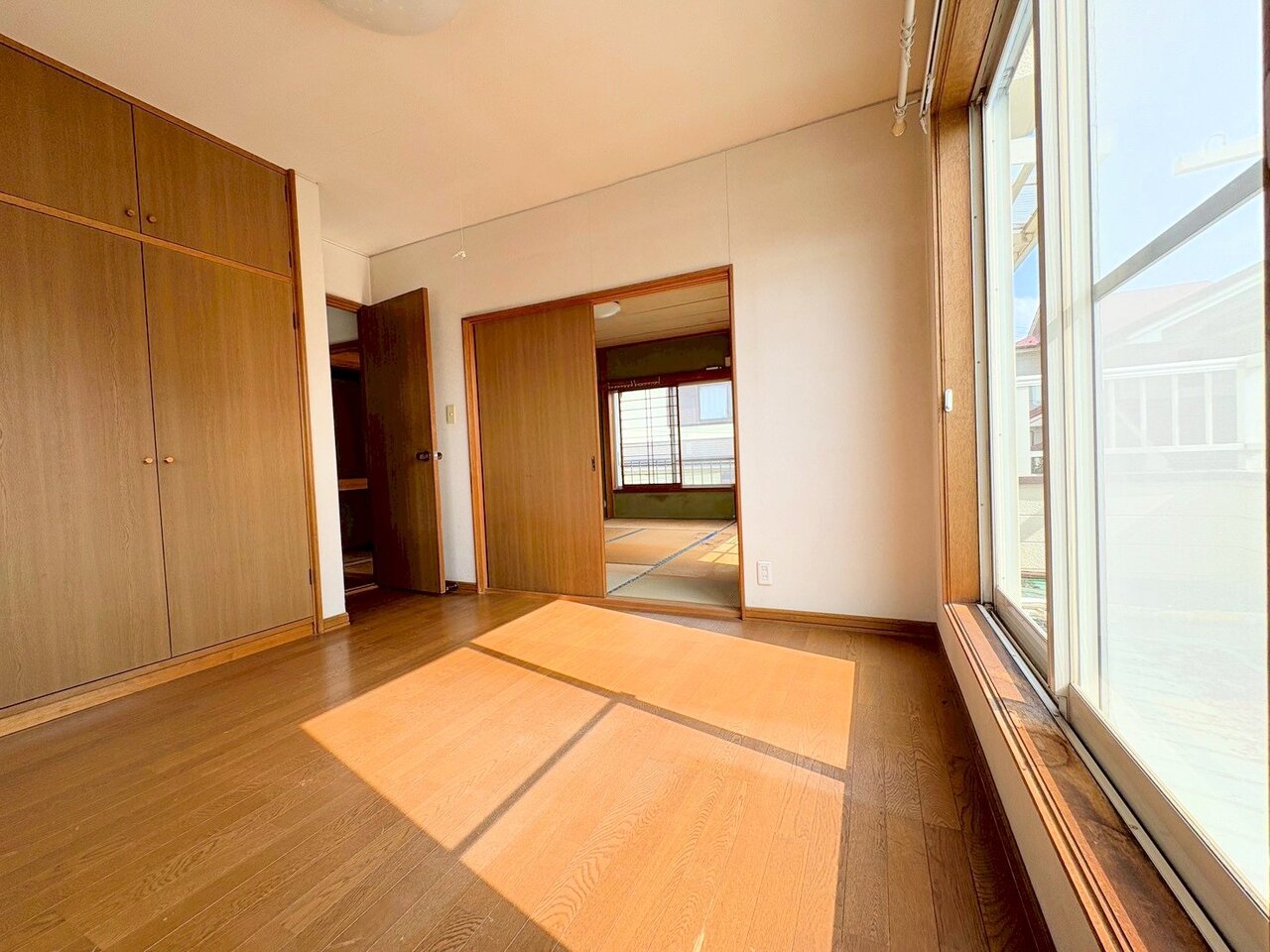 豊かな光と風を運んでくれるわが家自慢の場所。