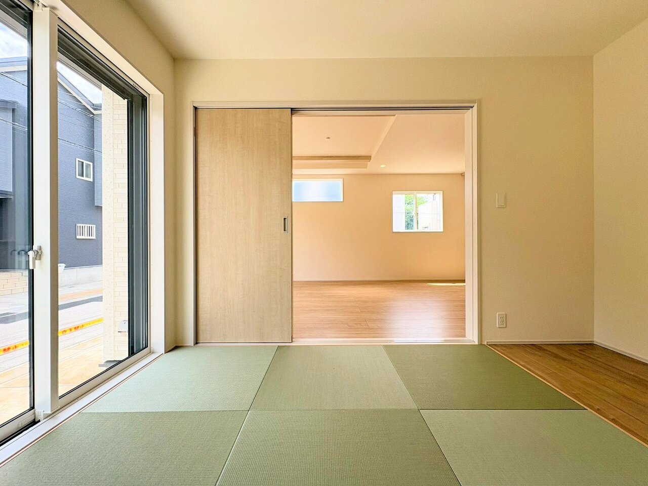 ゆったりと畳の上で過ごしたいものです。