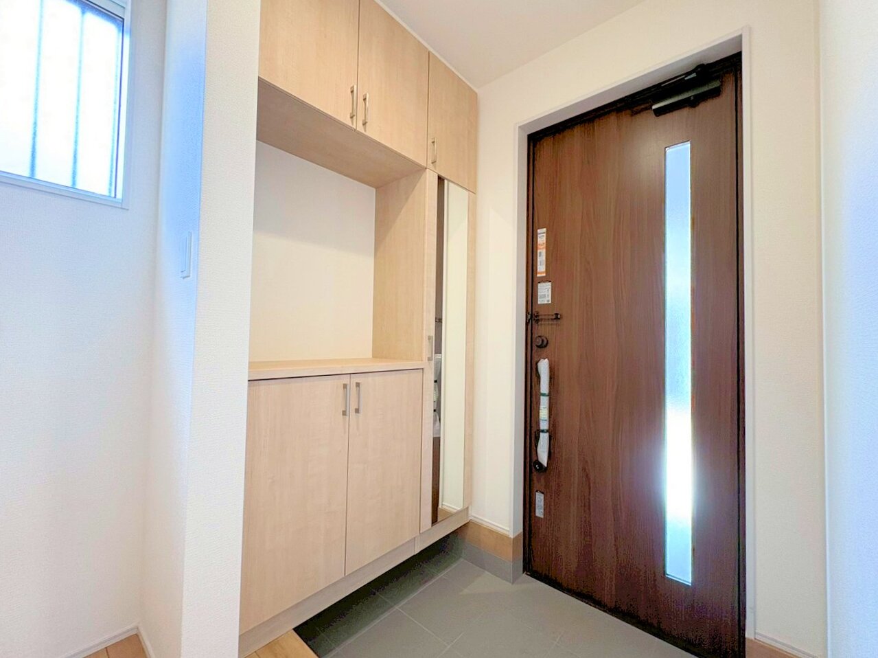 ドアを開けた瞬間、そのきらびやかさに感動する空間。