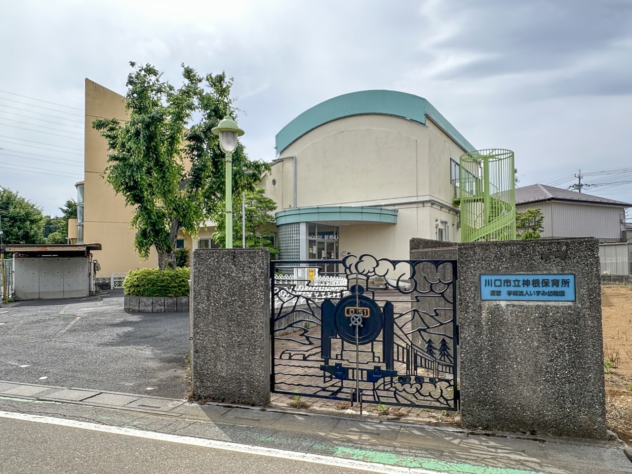 神根保育所まで約400m