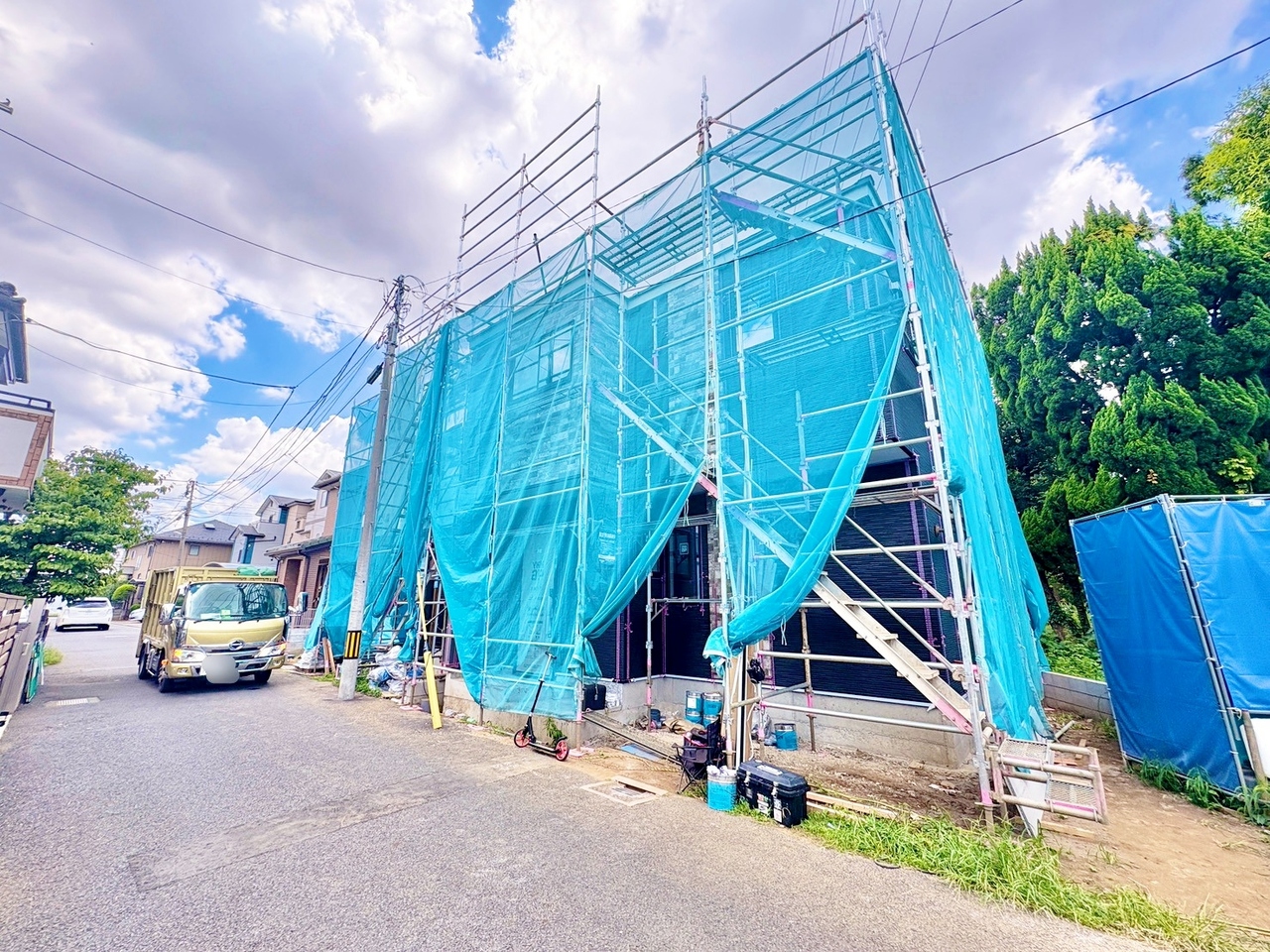 街並み全体を融合させることで、より高いステータスの演出が可能。(令和8年8月撮影)