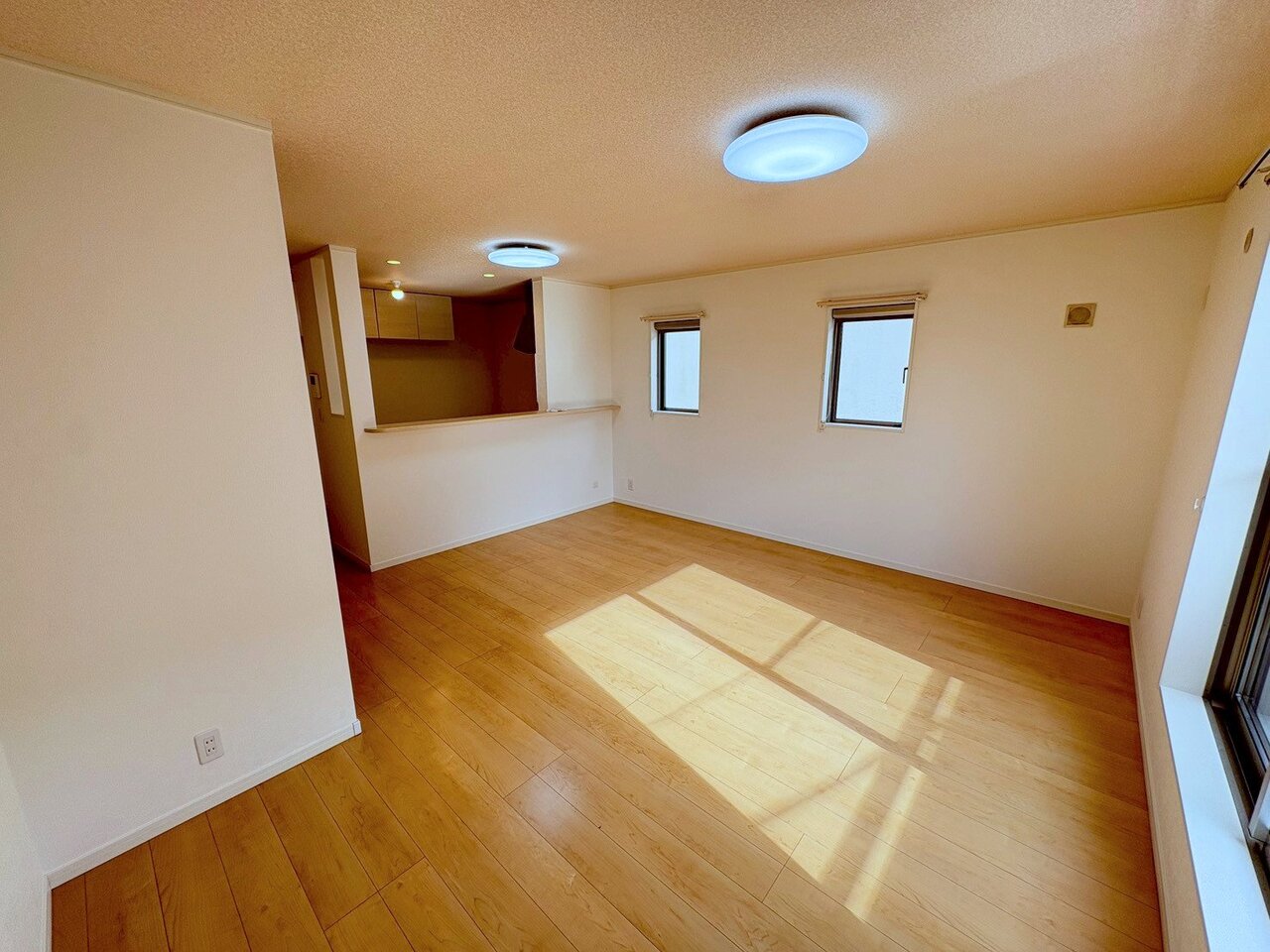一日中明るい空間での生活は誰もが憧れる生活です。