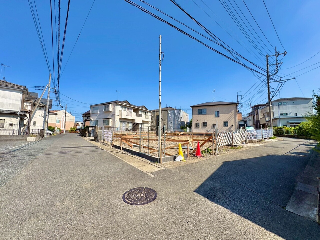プライバシーに配慮した2階リビング設計。(令和8年5月 撮影)