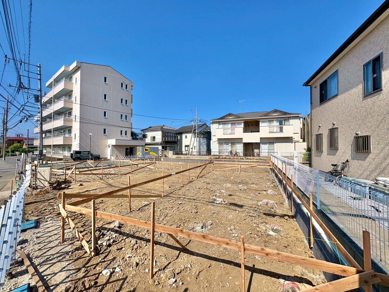 吹抜のある開放的なリビング空間。(令和8年5月 撮影)