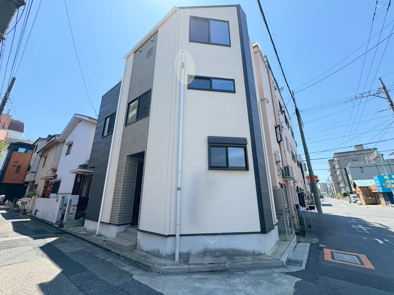 川口元郷駅まで徒歩8分 川口駅まで徒歩14分の立地です。