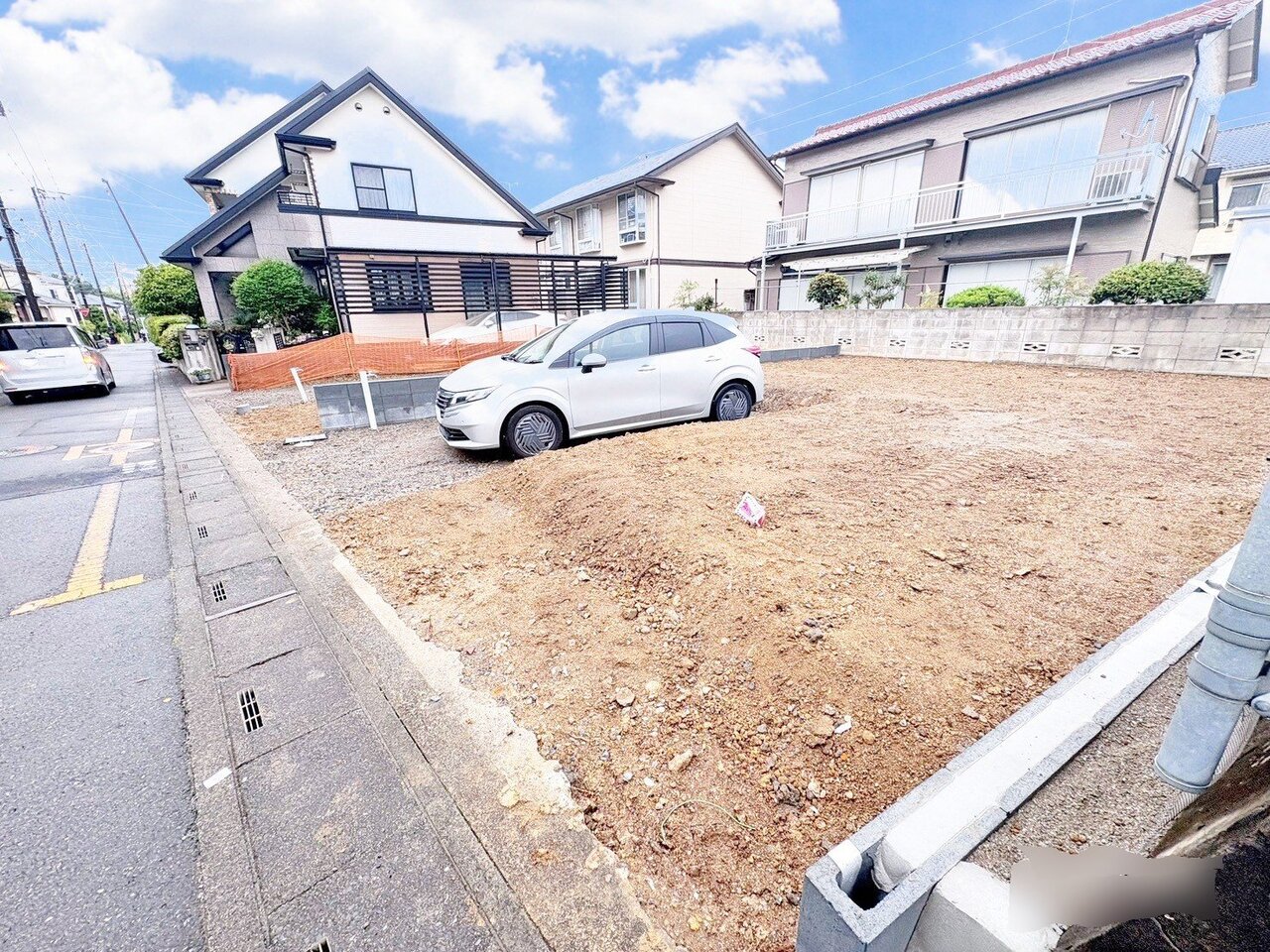 バルコニーに面した主寝室にはWICを設け、空間を有効に使えます。(令和8年5月 撮影)