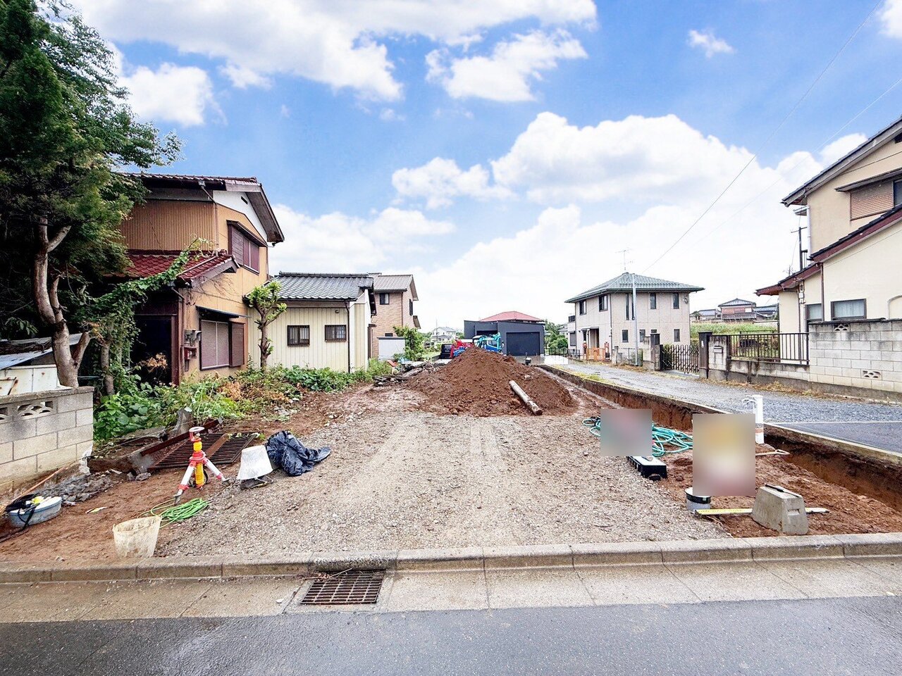 敷地面積は広々６４坪以上、４ＬＤＫの平屋建てのお住まいです。(令和8年5月 撮影)