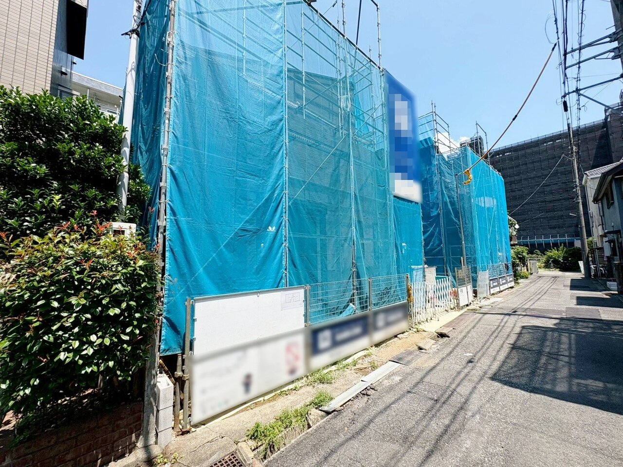 奥が当物件。現地の採光や通風も実際にご確認下さい。(令和8年7月撮影)