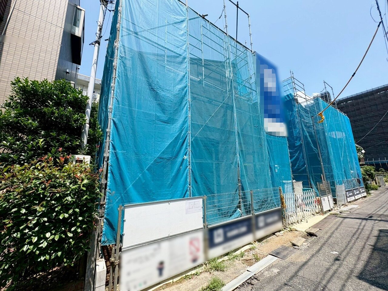 周辺環境とのコラボレーションにより統一感を演出。(令和8年7月撮影)