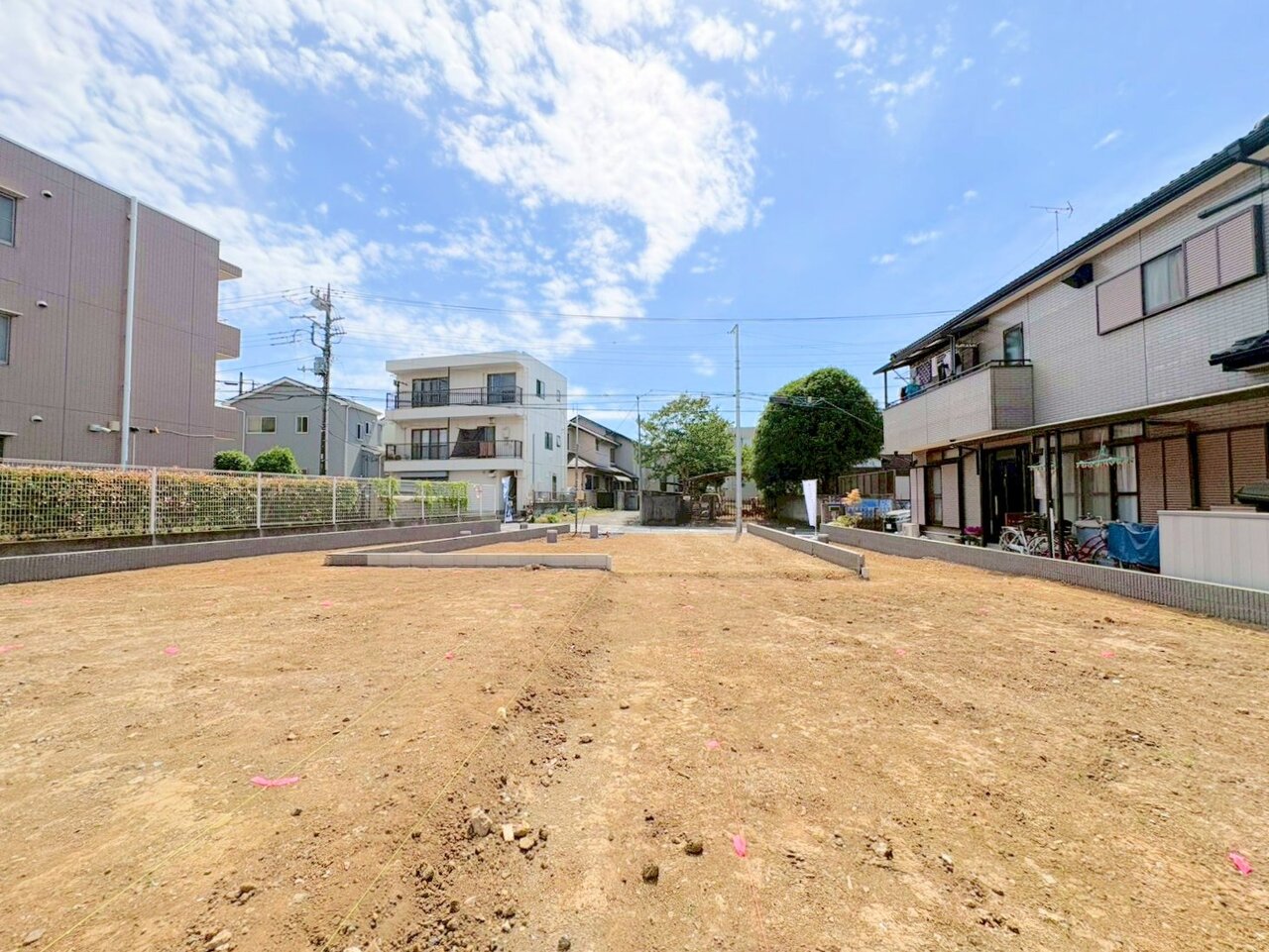 小屋裏を活かした6帖の収納スペース付き。(令和8年6月 撮影)