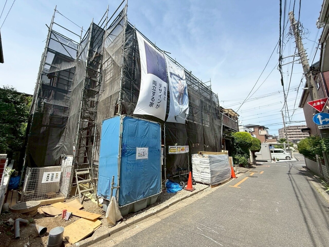 カースペースに2台駐車可能です。(令和8年6月 撮影)
