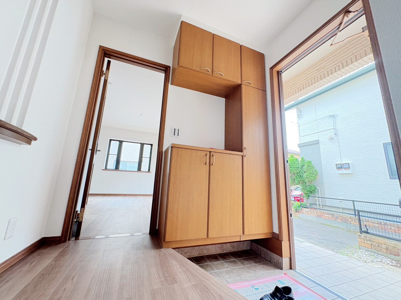 ドアを開けた瞬間、そのきらびやかさに感動する空間。