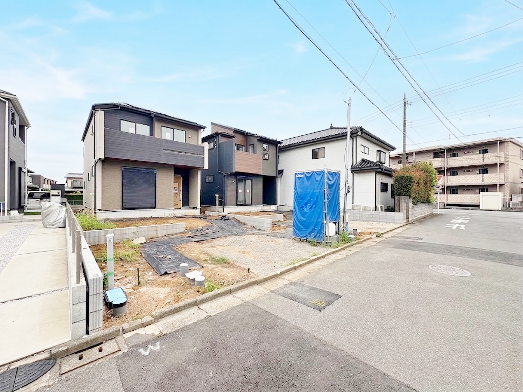 建物の居住性に拘った邸宅は「安らぎ」と「快適」を実現。(令和8年8月撮影)