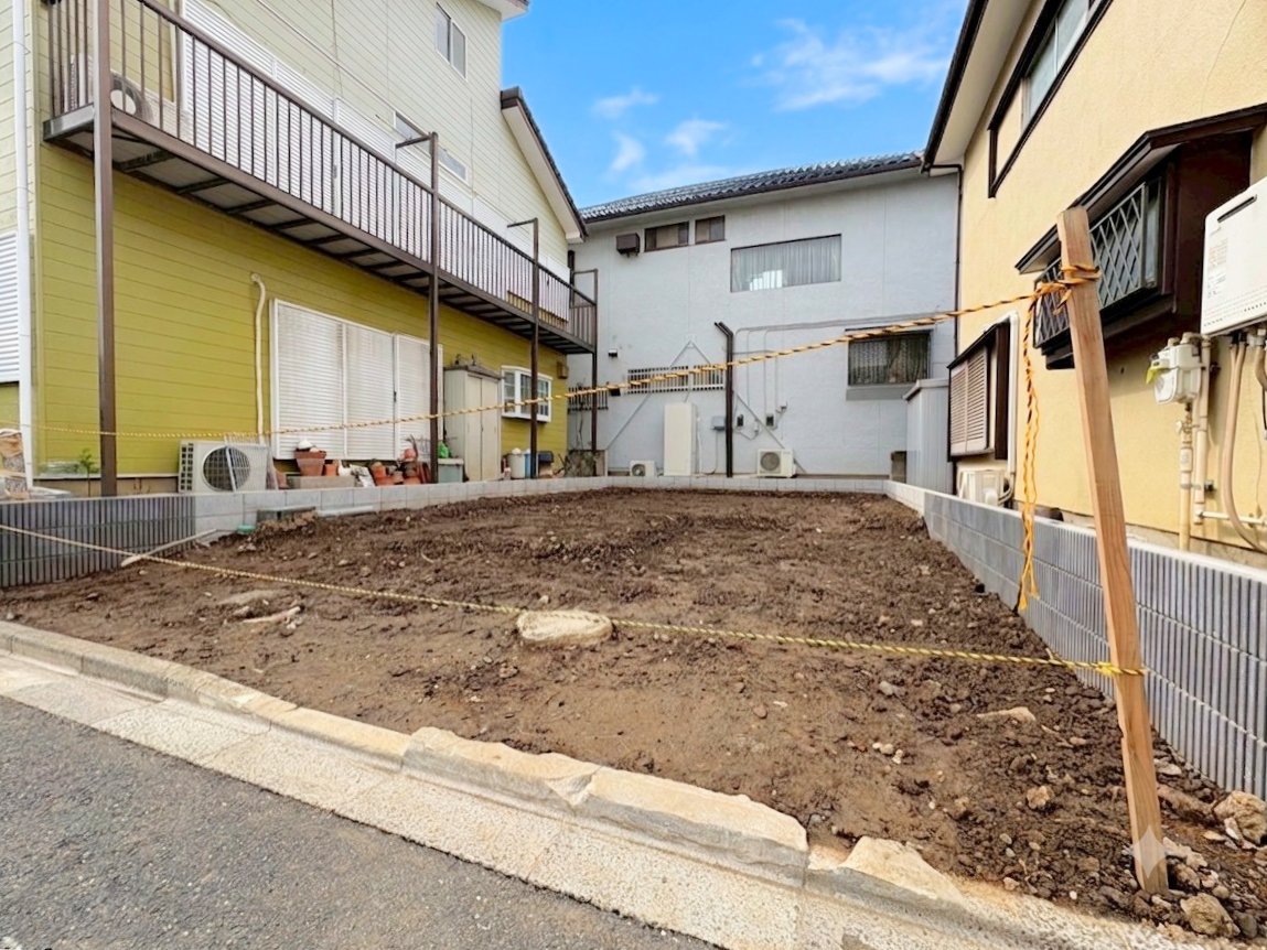 自然と家族のコミュニケーションが生まれるリビングイン階段を採用。(令和8年6月 撮影)