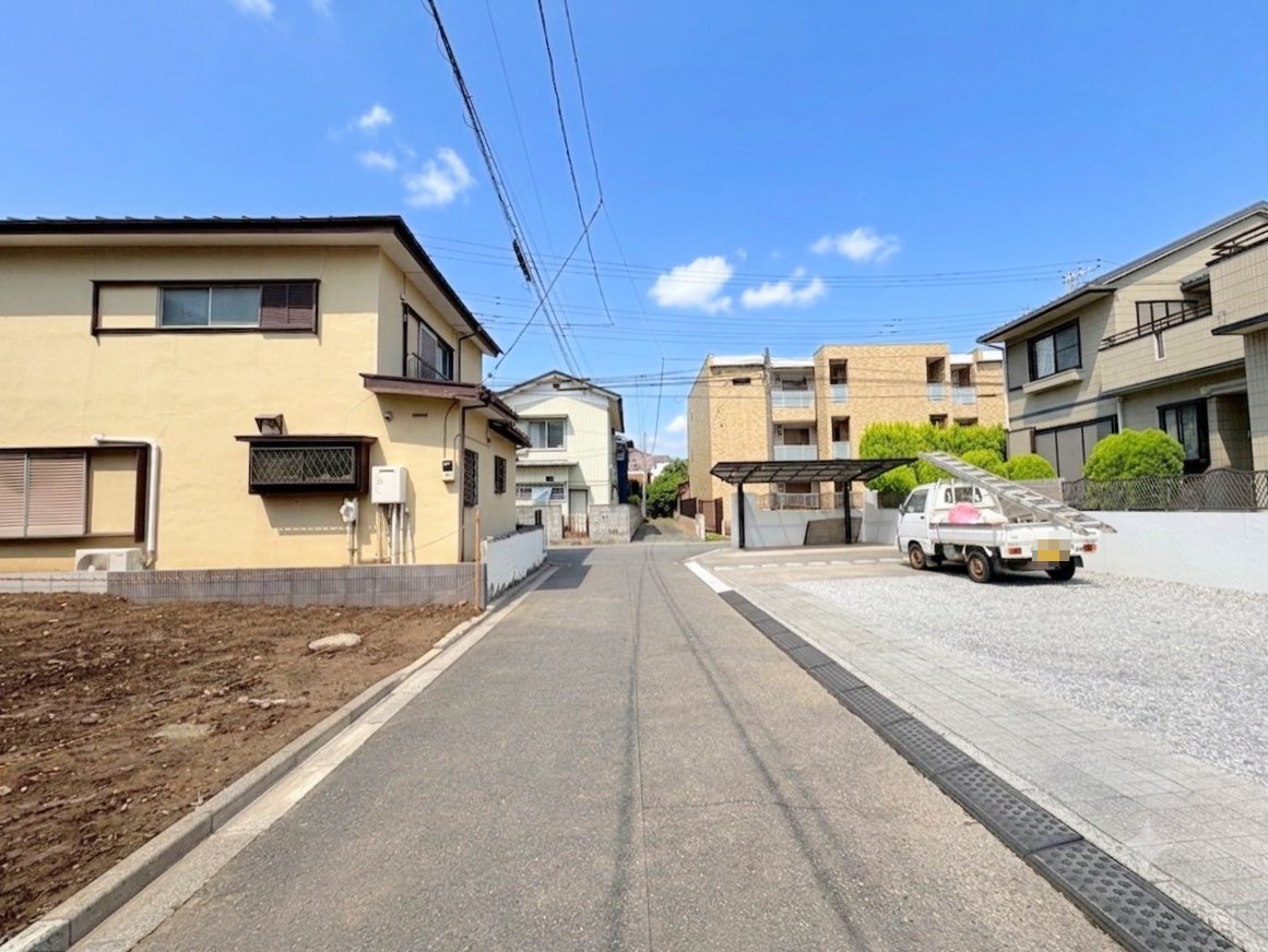 雨風から守るだけでなく、防犯面でも安心のビルトインガレージ。(令和8年6月 撮影)