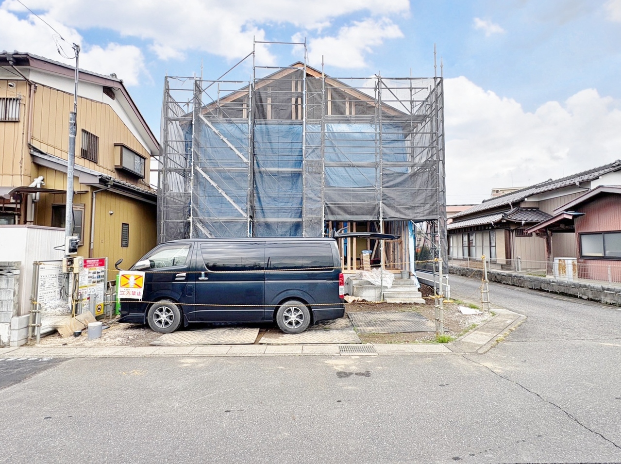 リビングと続き間洋室のある使い勝手の良い間取り。(令和8年6月 撮影)