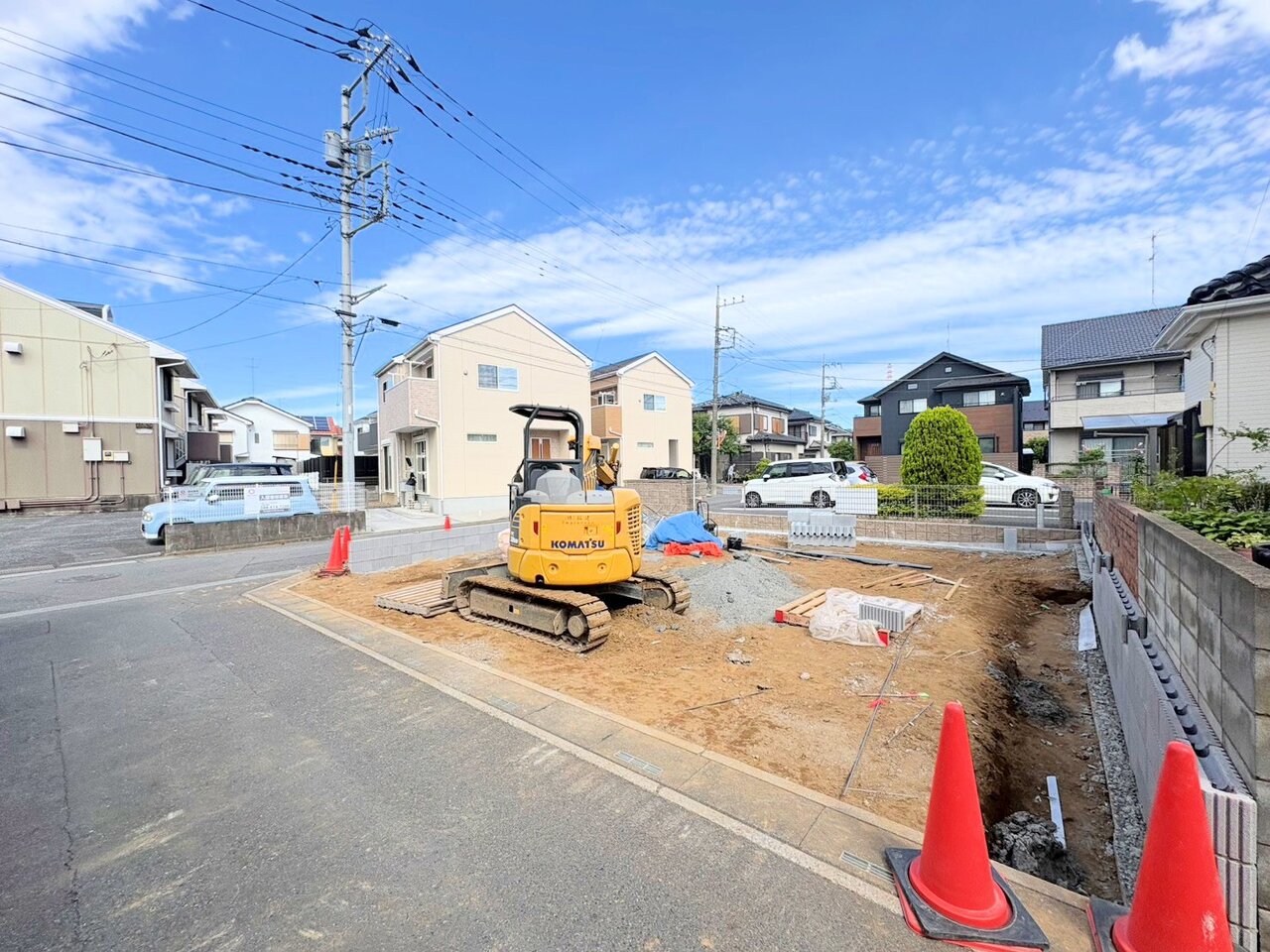 太陽光パネル・地震に強い制震ダンパー標準装備です。(令和8年6月 撮影)