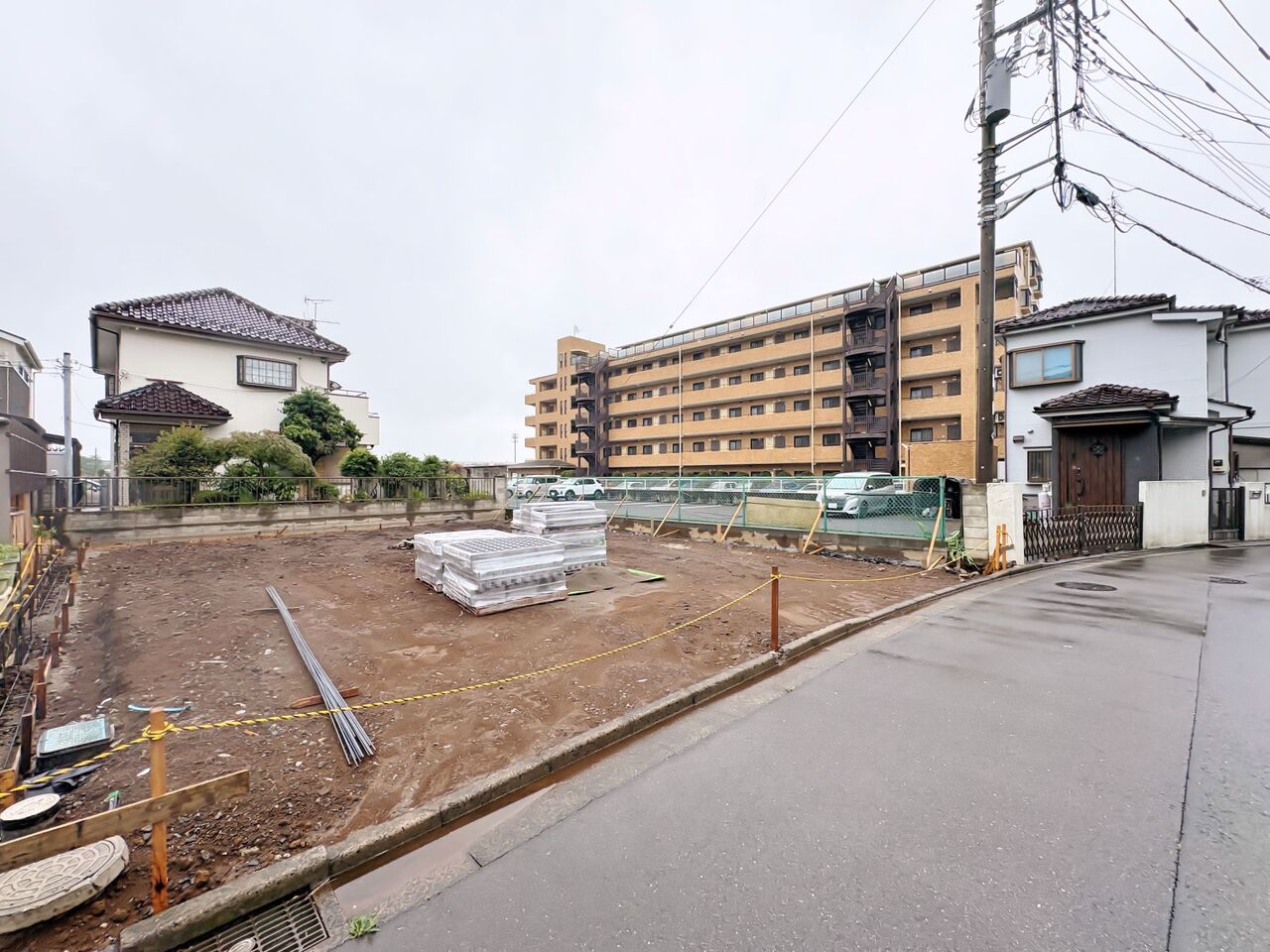 二部屋から行き来できる続き広々バルコニーを配置しています。(令和8年6月 撮影)