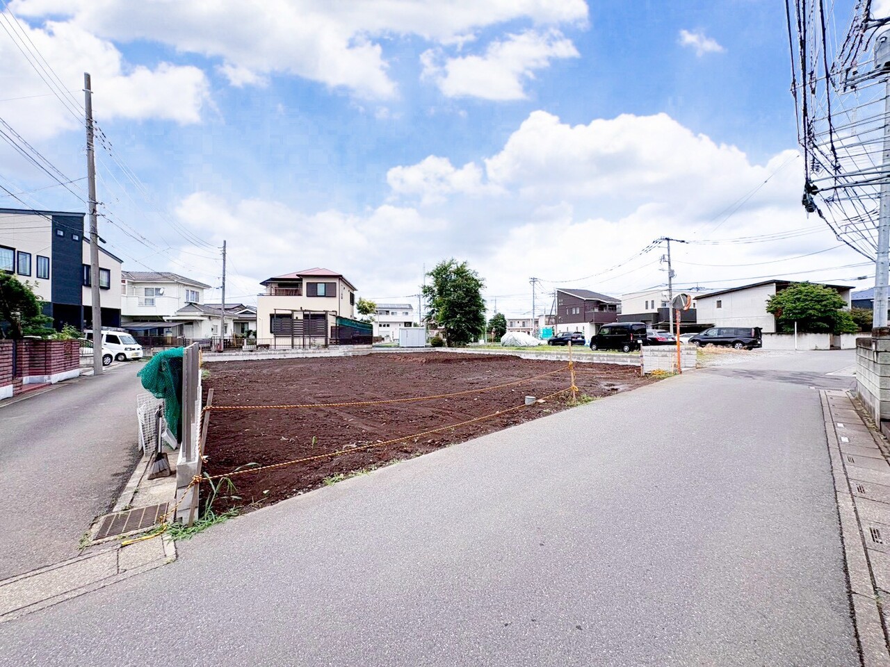キッチンそばに水回りを設け、毎日の家事動線にも配慮しました。(令和8年6月 撮影)